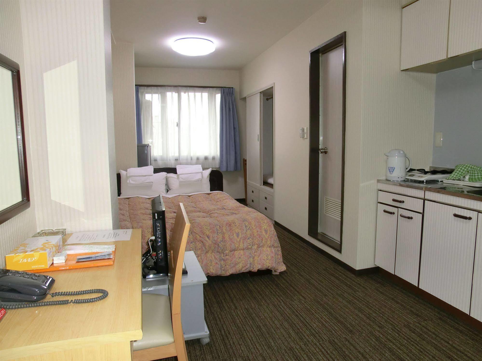 Weekly Uehonmachi Hotel Осака Екстериор снимка